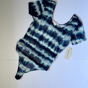 Eye Candy Navy/White Tie Dye Sheer Short Sleeve Body Suit Size XL